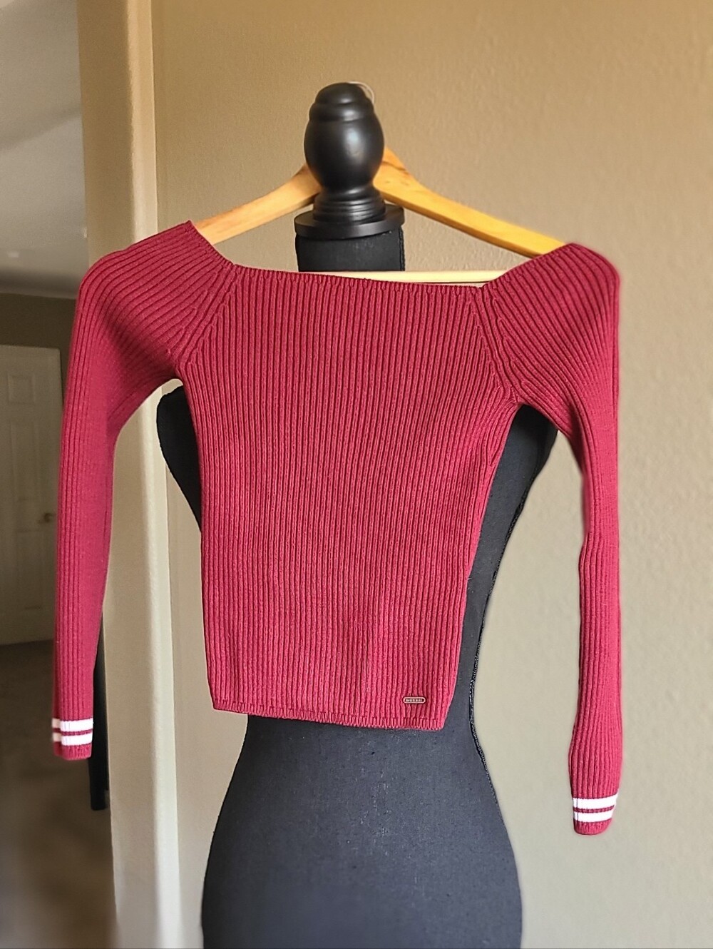 Hollister Ribbed Maroon Off the Shoulder Long-Sleeve Crop Top with White Cuffs